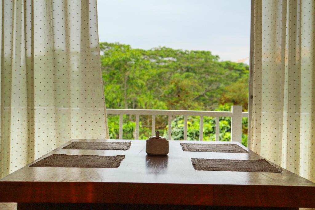 Bee View Home Stay Kandy Eksteriør billede