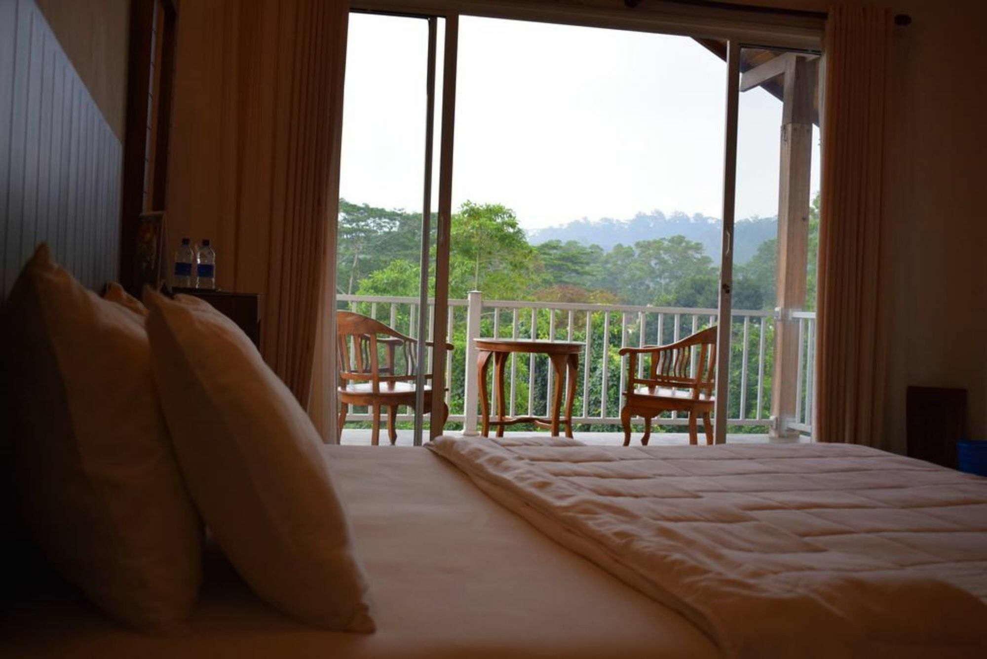 Bee View Home Stay Kandy Eksteriør billede