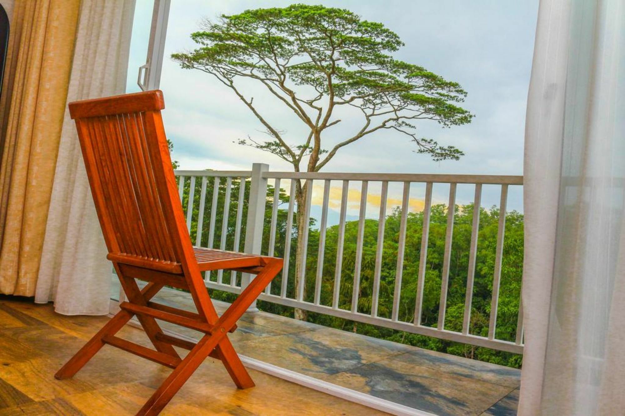 Bee View Home Stay Kandy Eksteriør billede